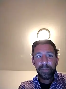 Snapshot of Treemandude chatting on 01/16/26, 05:00 Treemandude online show from 01/16/26, 05:00