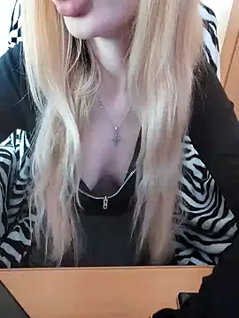 Snapshot of Elza_kom chatting on 02/27/25, 07:12 Elza kom online show from 02/27/25, 07:12