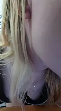 Snapshot of Elza_kom chatting on 03/04/25, 06:47 Elza kom online show from 03/04/25, 06:47
