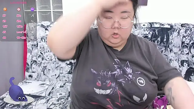 Nadine asian online show from 10/31/25, 08:26