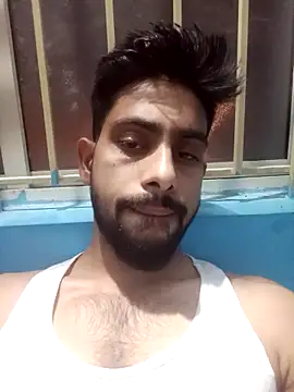 Snapshot of snigdha25 chatting on 10/28/25, 05:26 snigdha25 online show from 10/28/25, 05:26