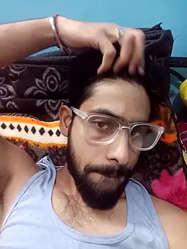 Snapshot of snigdha25 chatting on 11/26/25, 12:17 snigdha25 online show from 11/26/25, 12:17