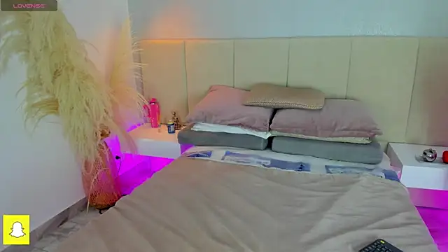 sofia pamela online show from 11/07/25, 07:03