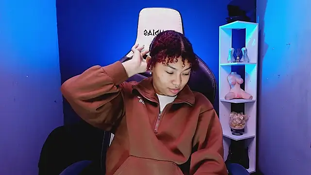 Snapshot of JadaRoberts chatting on 10/24/25, 12:12 JadaRoberts online show from 10/24/25, 12:12