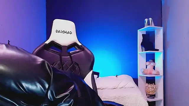 Snapshot of JadaRoberts chatting on 11/27/25, 12:07 JadaRoberts online show from 11/27/25, 12:07