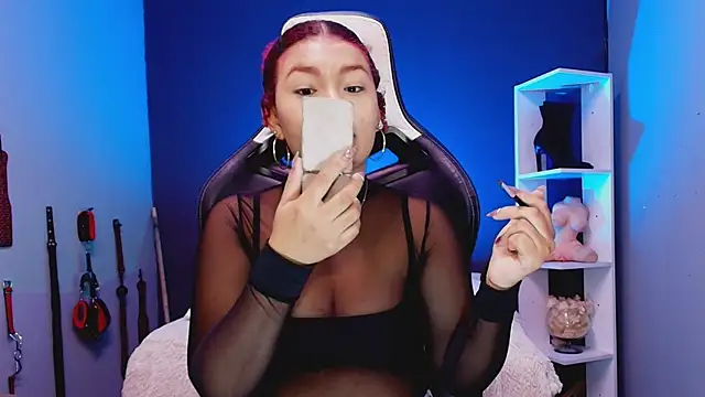 Snapshot of JadaRoberts chatting on 12/20/25, 12:34 JadaRoberts online show from 12/20/25, 12:34