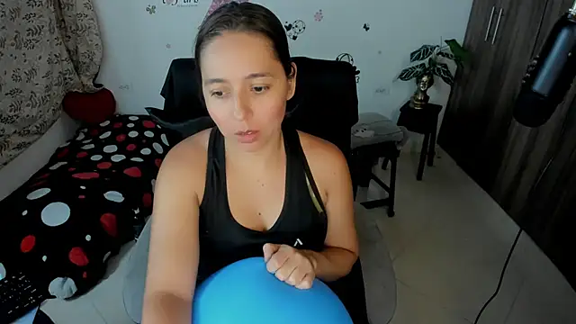 isa loves cum online show from 05/06/26, 04:52