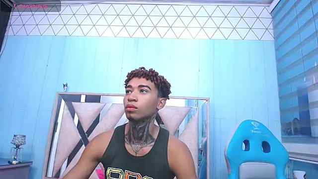 sexy blacks  online show from 01/24/25, 11:26