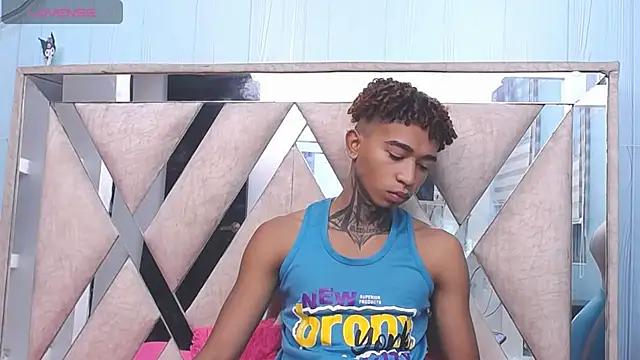 sexy blacks  online show from 02/10/25, 11:25