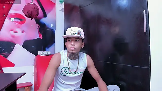 sexy blacks  online show from 03/03/25, 11:22