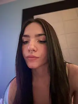 Snapshot of ShannonShanny chatting on 03/17/25, 09:13 ShannonShanny online show from 03/17/25, 09:13