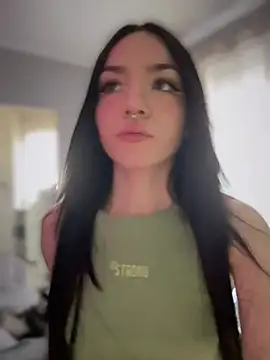 Snapshot of ShannonShanny chatting on 03/18/25, 10:46 ShannonShanny online show from 03/18/25, 10:46