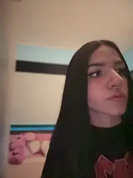 Snapshot of ShannonShanny chatting on 03/18/25, 08:04 ShannonShanny online show from 03/18/25, 08:04