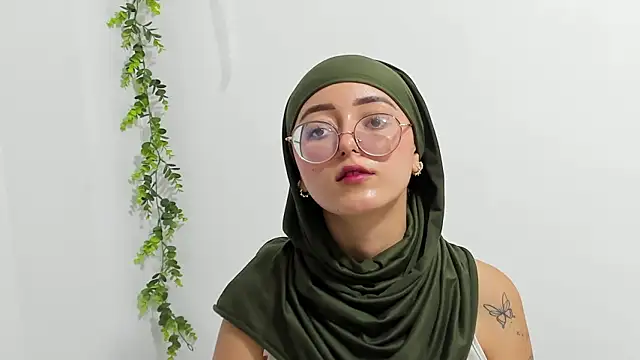 Snapshot of aysel_elid chatting on 12/06/24, 10:08 aysel elid online show from 12/06/24, 10:08