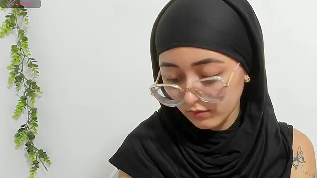 Snapshot of aysel_elid chatting on 02/27/25, 12:32 aysel elid online show from 02/27/25, 12:32