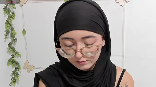 Snapshot of aysel_elid chatting on 02/14/26, 12:29 aysel elid online show from 02/14/26, 12:29