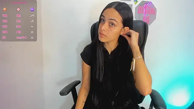 ChloeHarper  online show from 12/30/24, 12:31