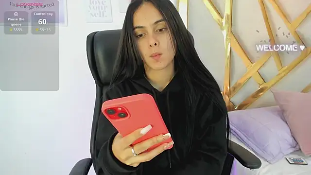 ChloeHarper  online show from 12/02/25, 06:58