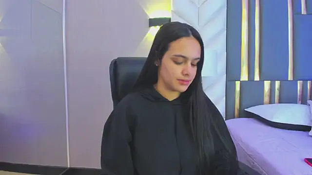 ChloeHarper  online show from 05/09/26, 11:48