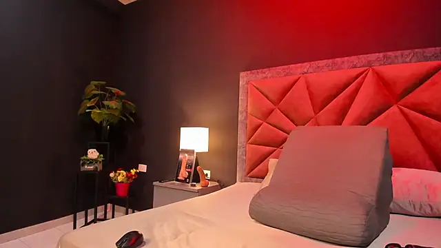 mia milff online show from 12/02/25, 07:20