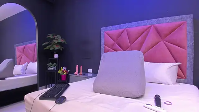mia milff online show from 07/01/26, 07:24