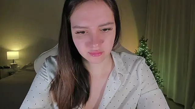 Snapshot of Sonia_moon_ chatting on 01/08/25, 01:32 Sonia moon online show from 01/08/25, 01:32