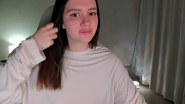 Snapshot of Sonia_moon_ chatting on 01/21/25, 01:18 Sonia moon online show from 01/21/25, 01:18