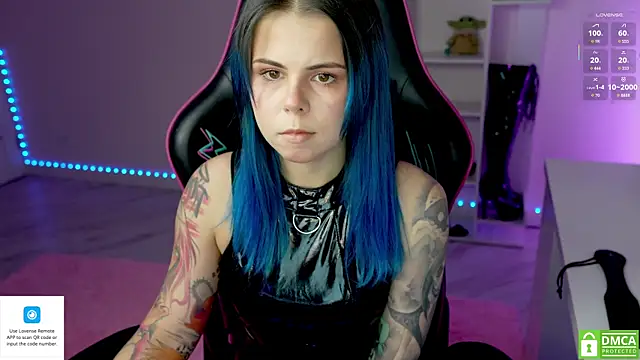 Latex Kitty online show from 11/14/25, 01:43