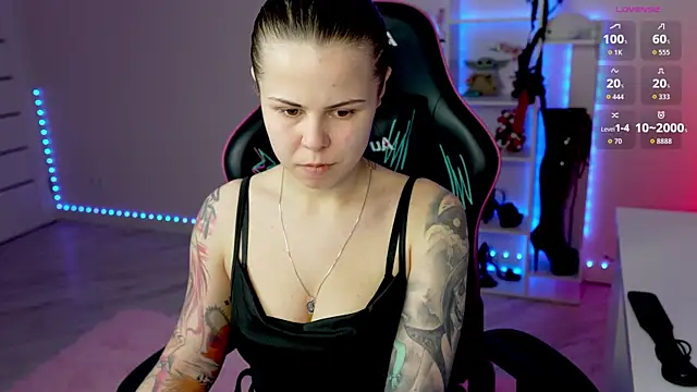 Latex Kitty online show from 04/29/26, 06:25