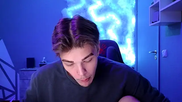 DENIS HERE online show from 12/05/24, 03:28