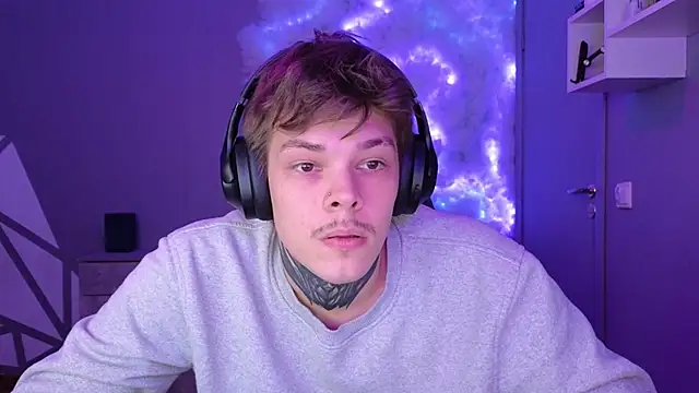 DENIS HERE online show from 12/19/24, 07:40