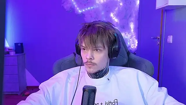 DENIS HERE online show from 01/22/25, 09:13