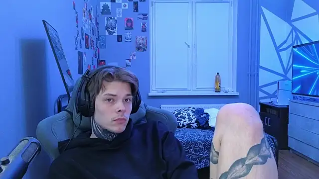 DENIS HERE online show from 02/18/25, 03:42