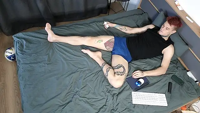 DENIS HERE online show from 10/30/25, 03:35