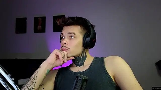 DENIS HERE online show from 11/12/25, 01:55