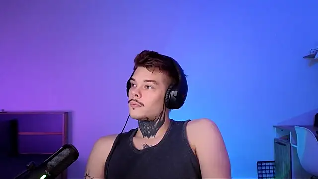 DENIS HERE online show from 11/22/25, 04:17