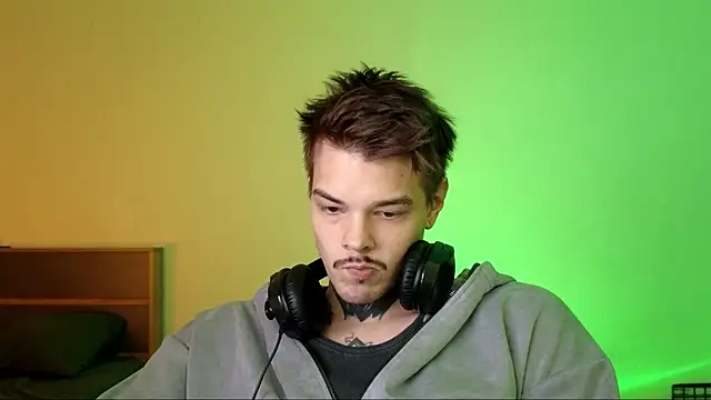 DENIS HERE online show from 11/24/25, 12:54