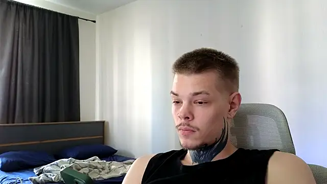 DENIS HERE online show from 06/10/26, 06:23