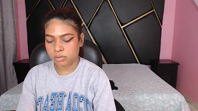 Naomi Tylers online show from 01/31/25, 09:48