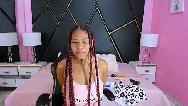 Naomi Tylers online show from 10/25/25, 02:13