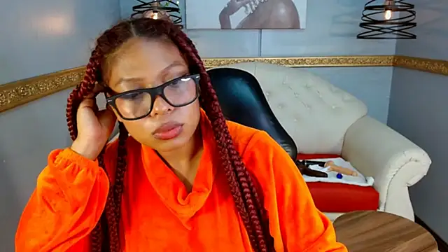 Naomi Tylers online show from 11/01/25, 10:23