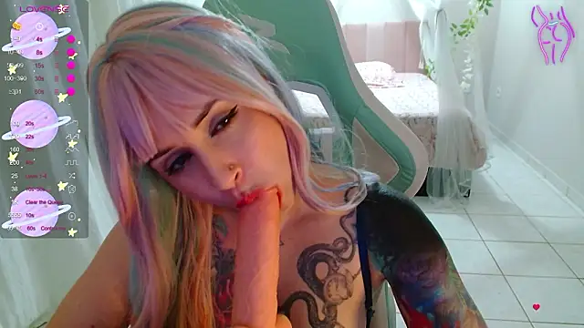 Snapshot of Ahrya_ chatting on 01/16/26, 12:36 Ahrya online show from 01/16/26, 12:36