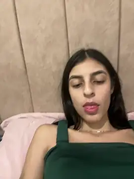 cristel 17 online show from 12/28/24, 03:26