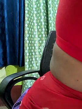 Snapshot of Shreya727 chatting on 11/14/25, 06:50 Shreya727 online show from 11/14/25, 06:50