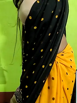 Snapshot of Shreya727 chatting on 03/08/26, 10:19 Shreya727 online show from 03/08/26, 10:19