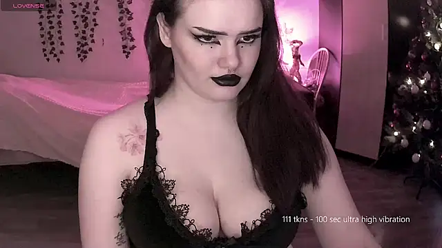 Snapshot of strawberry_elfcat chatting on 12/13/24, 03:05 strawberry elfcat online show from 12/13/24, 03:05