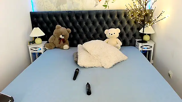 Snapshot of RedHeadBridget chatting on 10/06/25, 05:05 RedHeadBridget online show from 10/06/25, 05:05