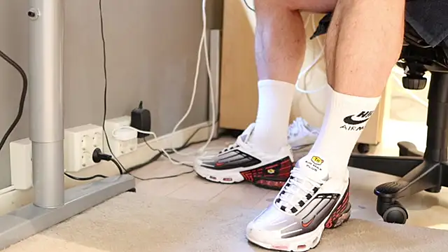 SneakerMaster  online show from 07/28/26, 07:15