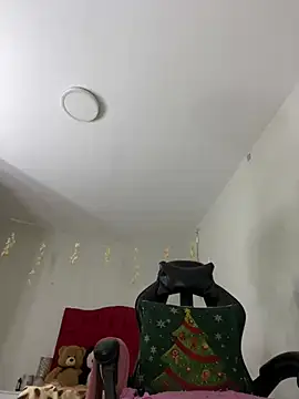 Snapshot of LISA_BULLOCK_ chatting on 02/06/25, 10:15 LISA BULLOCK online show from 02/06/25, 10:15