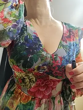 scarlett moore online show from 10/03/25, 01:19